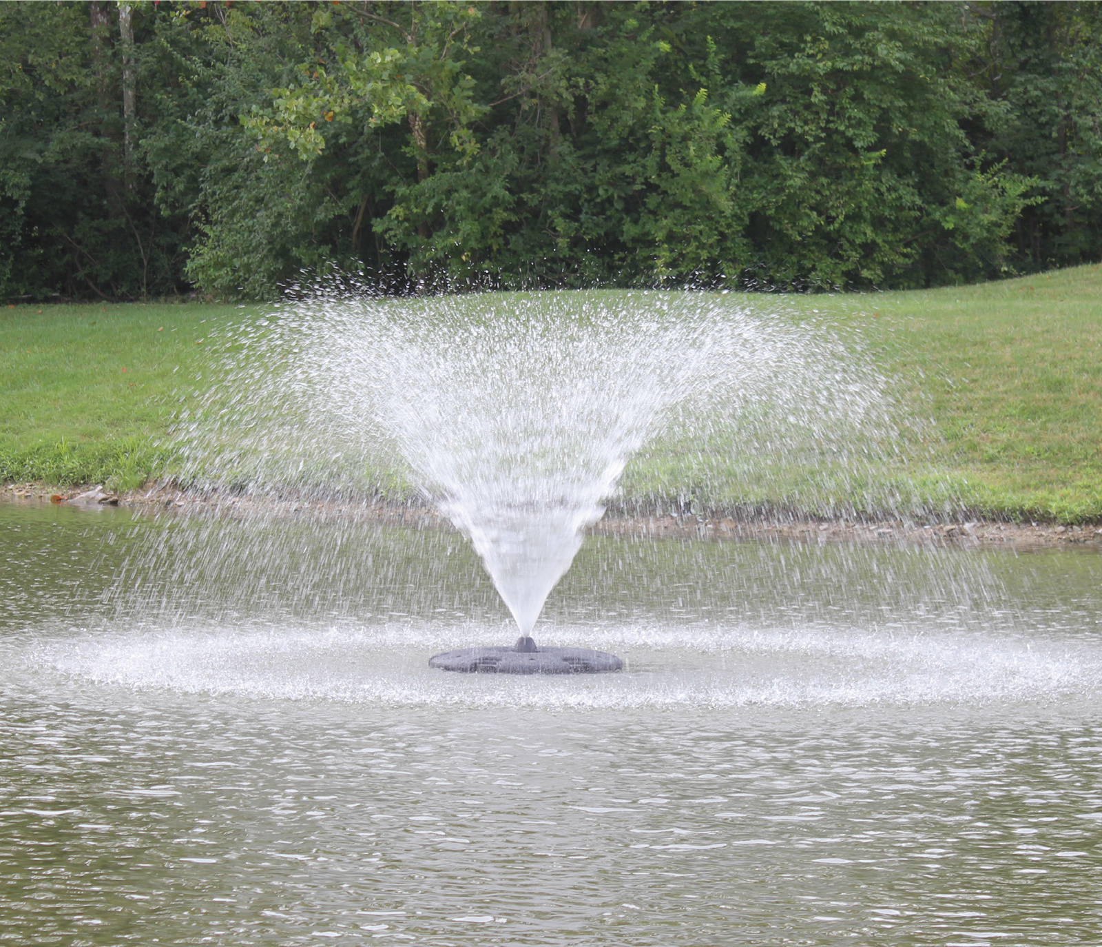 Anjon Manufacturing Monsoon Floating Fountains with 5 Interchangeable Nozzles