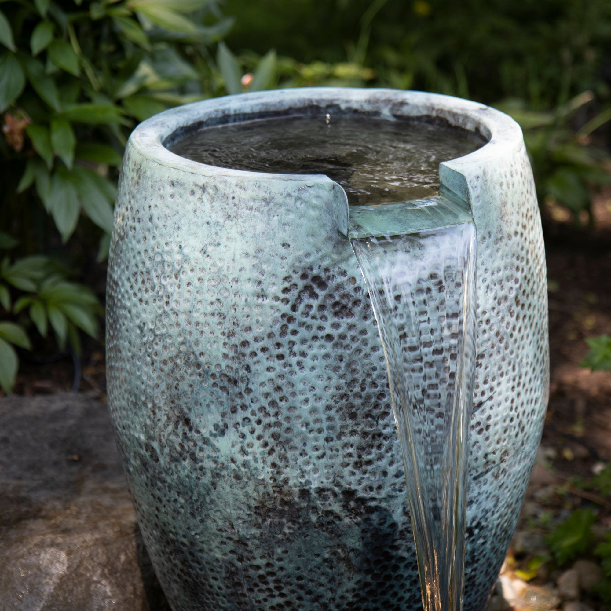 Atlantic Aura Vase Kit installed — spillway close-up
